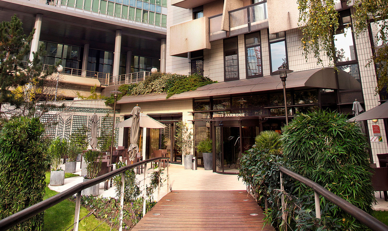 اجنحة فريزر ارموني باريس لا ديفانس